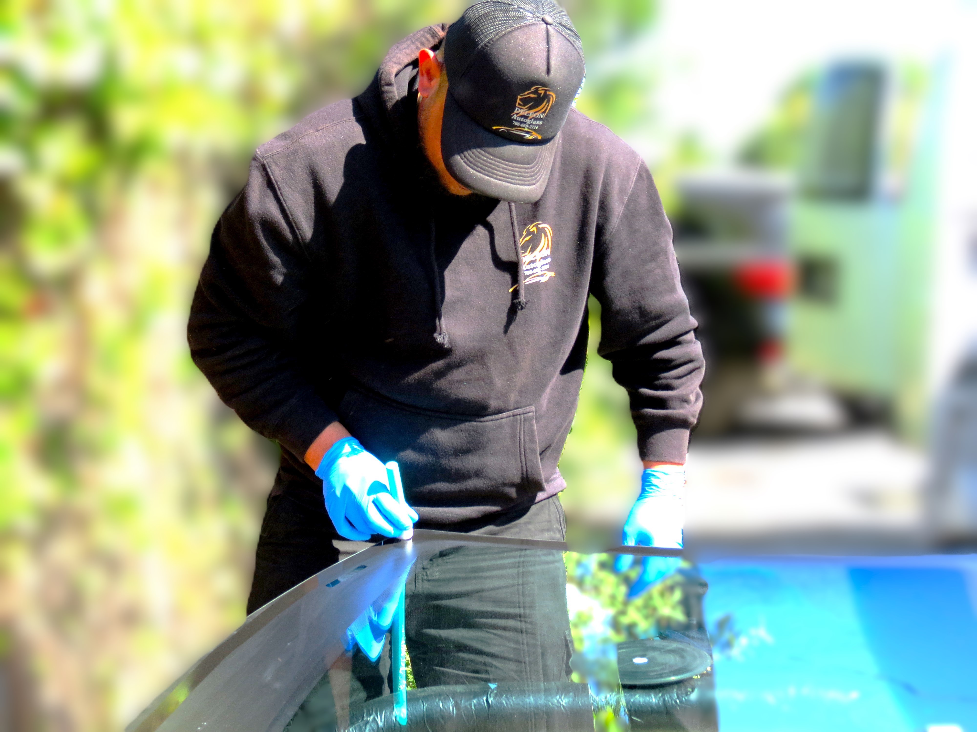 Deleon Autoglass lifetime warranty guarantee for auto glass repairs