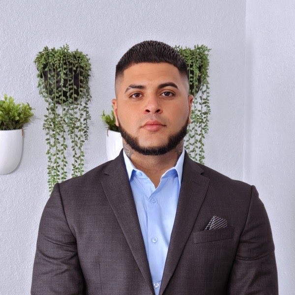 Jaime De Leon - Founder and Expert in Auto Glass Repair